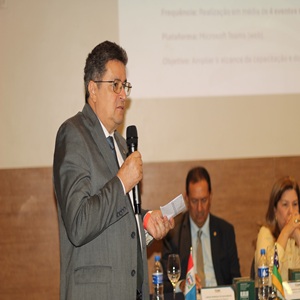 Presidente do CRCMS Apresentou Boas Práticas de Gestão do Regional em Reunião