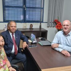 CRCMS recebe visita institucional de Conselheiros do CFC